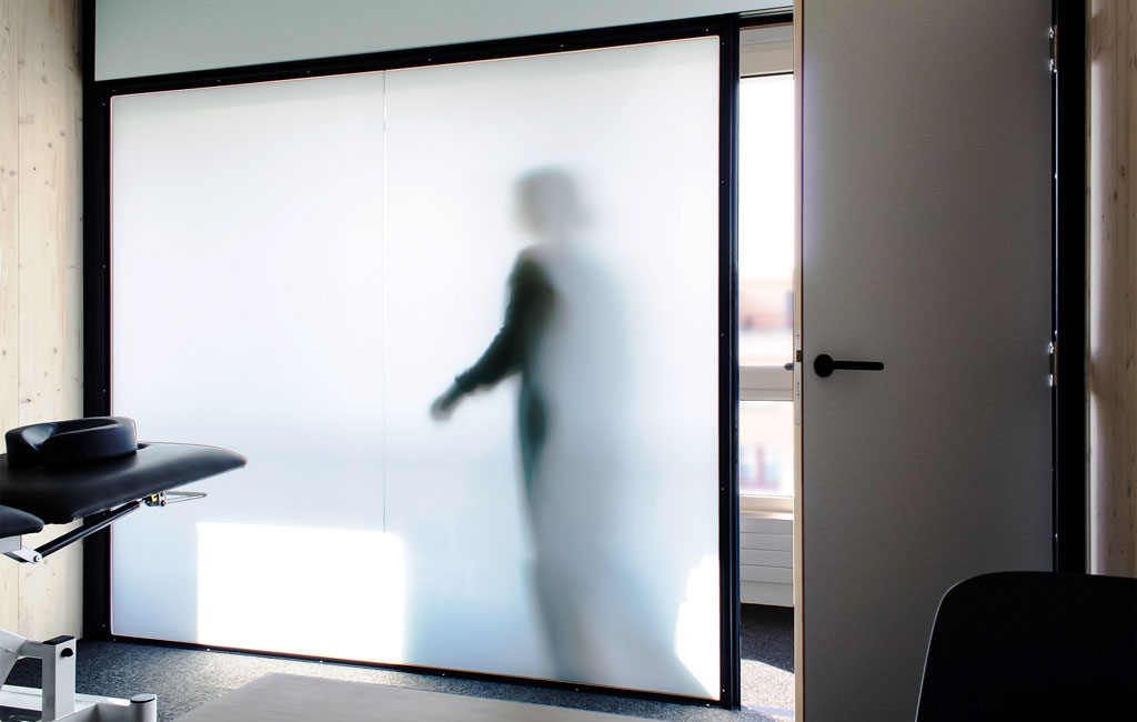 Photographie du centre MYP à Lancy, réalisé par le studio d'architecture Mariela Hernández Architectes - MHArchitectes à Genève